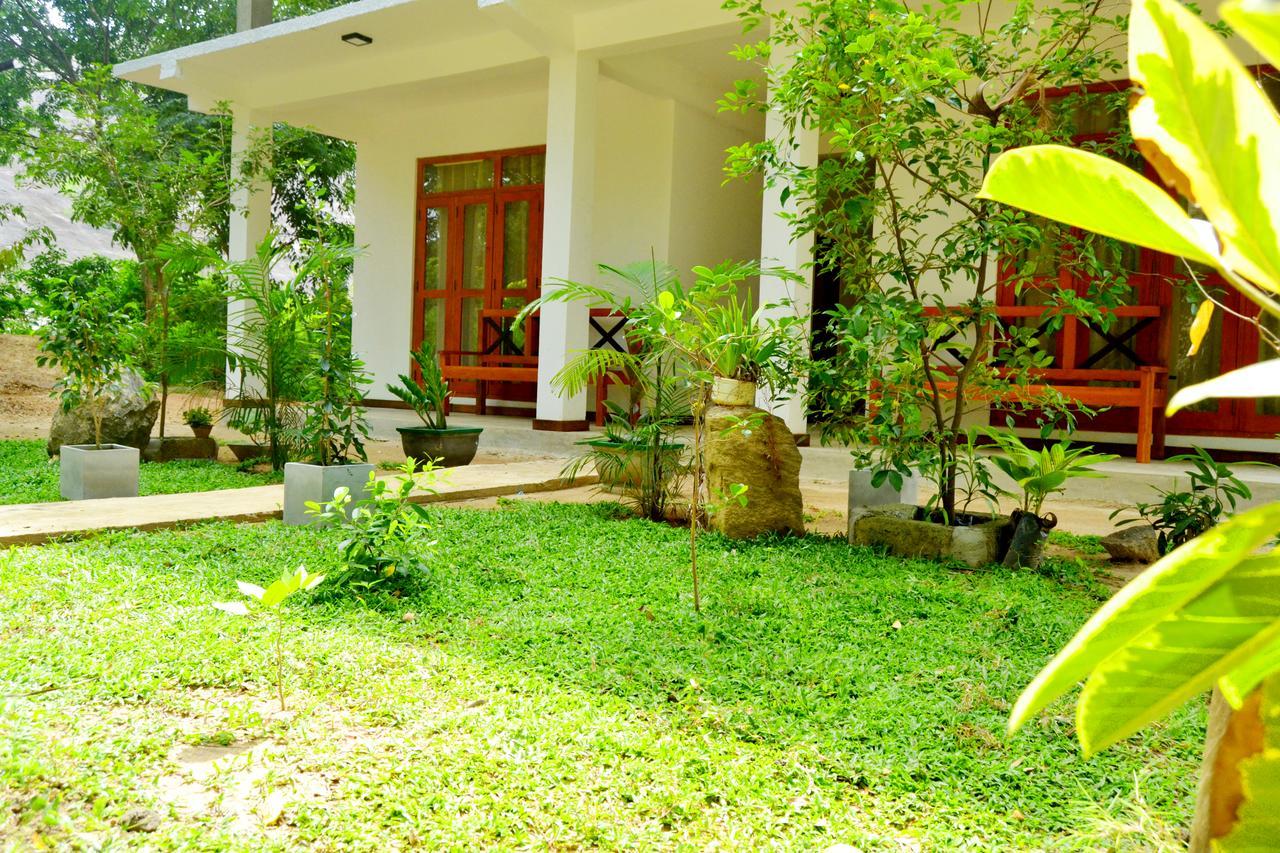 Girilena Resort Dambulla Exterior photo